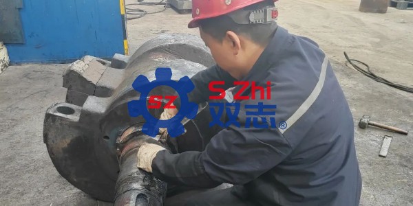 刮板输送机破碎轴组拆卸和修复_河南双志