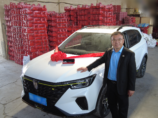 越努力，越幸运！<i style='color:red'>河南双志机械奖励优秀员工新车</i>
